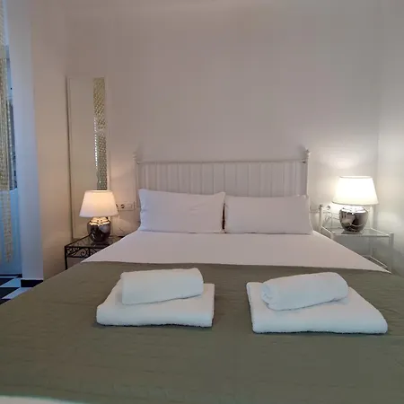 Catalan Comfort Near Sagrada Familia Barcelona
